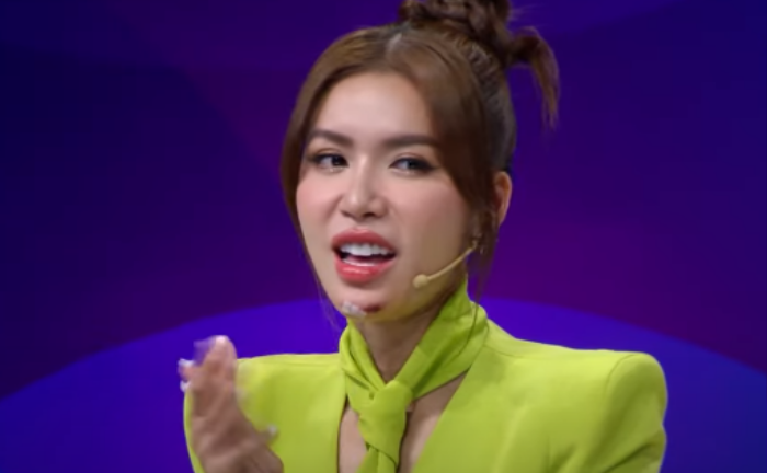 Khán giả xót xa khi Minh Tú phải khâu hơn mười mũi dưới cằm