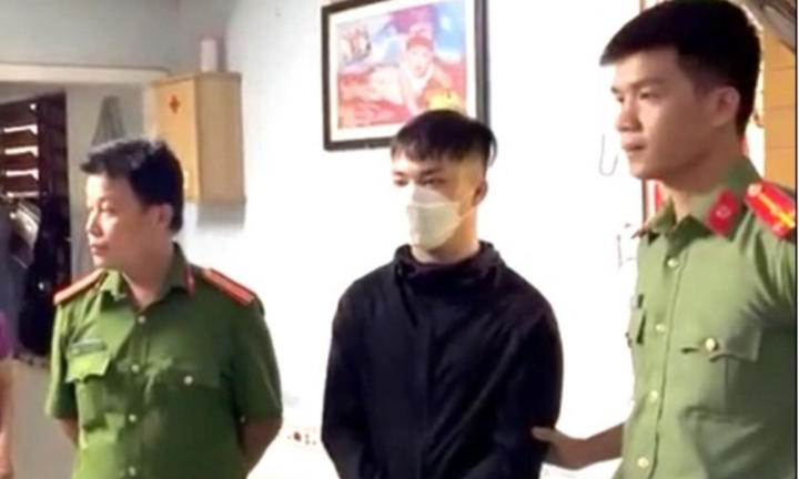 Đà Nẵng: Bắt giam 2 đối tượng vác súng, dao tự chế đi đòi nợ thuê