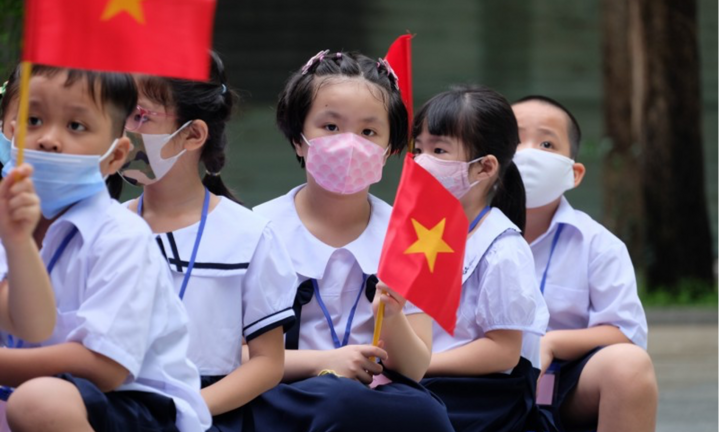 Học sinh tựu trường sớm trong năm học 2023 - 2024