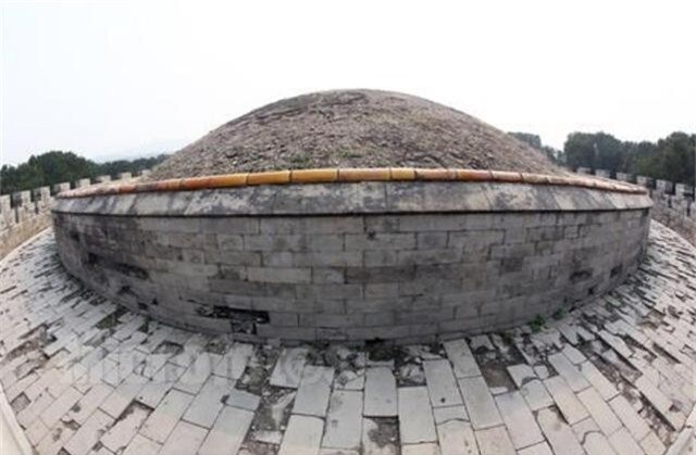 Bí ẩn ngôi mộ không một cọng cỏ dại của Từ Hy Thái Hậu