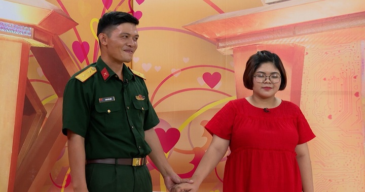 Ngưỡng mộ chuyện tình một thập kỷ đẹp như mơ của anh quân nhân và cô gái xinh đẹp