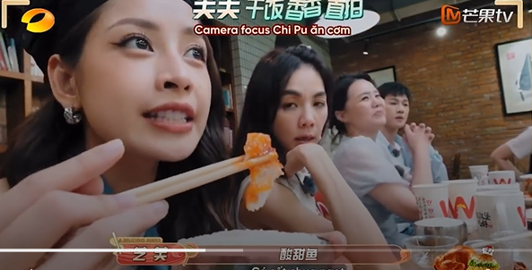 Chi Pu review món ăn Trung Quốc, fan rần rần khen ngợi