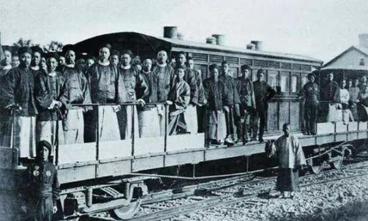 Lạ lùng 3 quy tắc Từ Hi Thái hậu đặt ra khi đi tàu hỏa