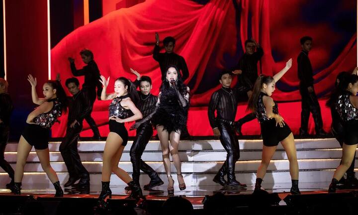 Hoa hậu Hương Giang chính thức quay trở lại âm nhạc với MV 