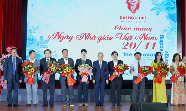 Thêm 18 nhà giáo được công nhận chức danh giáo sư và phó giáo sư tại Đại học Huế