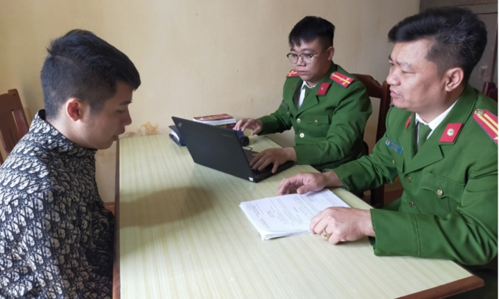 Bắt giữ đối tượng lừa đảo, 