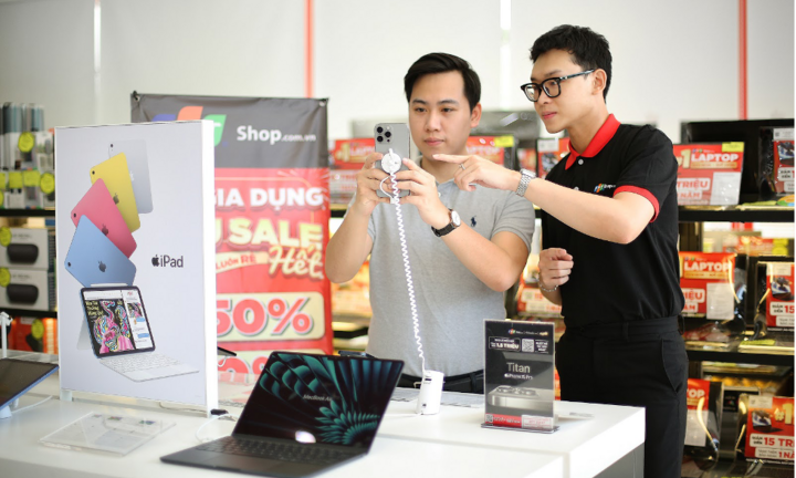 Nhận ưu đãi cực lớn đến 24 triệu khi mua sắm dịp Tết tại FPT Shop