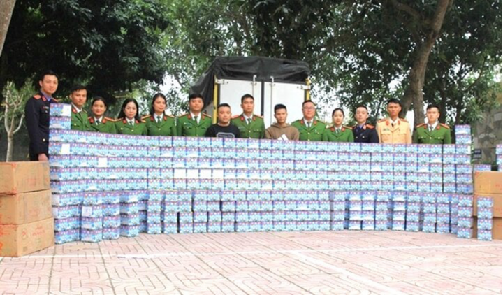 Nghệ An: Phá đường dây buôn bán hơn 1,4 tấn pháo lậu
