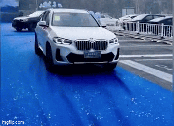 Trung Quốc: Làm ăn có lãi, ông chủ chi 27 tỷ đồng mua 16 xe BMW tặng nhân viên dịp năm mới