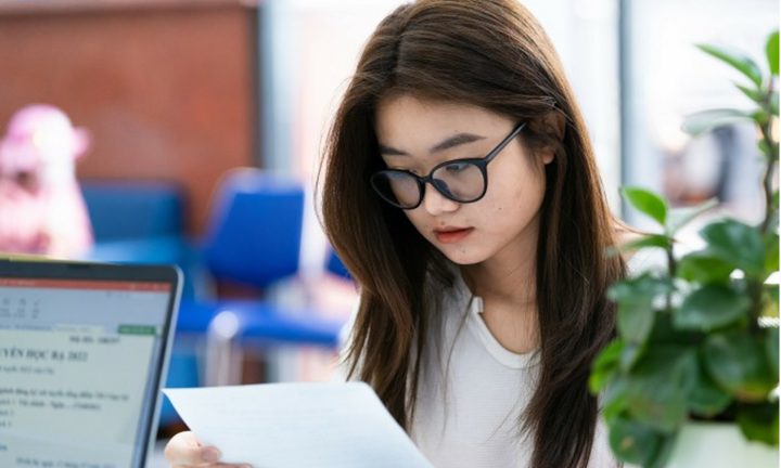 Nhiều trường thu hẹp chỉ tiêu, bỏ hẳn xét tuyển bằng học bạ, phó hiệu trưởng một trường nói gì?