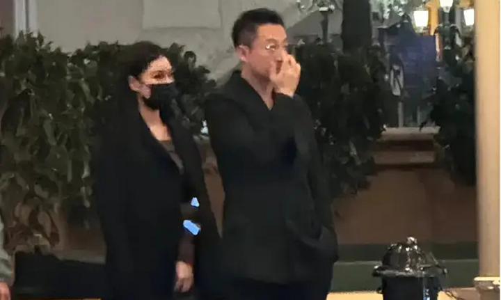 Bạn gái mới song hành cùng Uông Tiểu Phi tại Macau