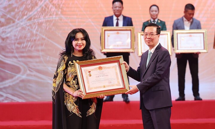 NSND Thanh Lam:  "Tôi sẽ mang quà là danh hiệu NSND về tặng ông xã "