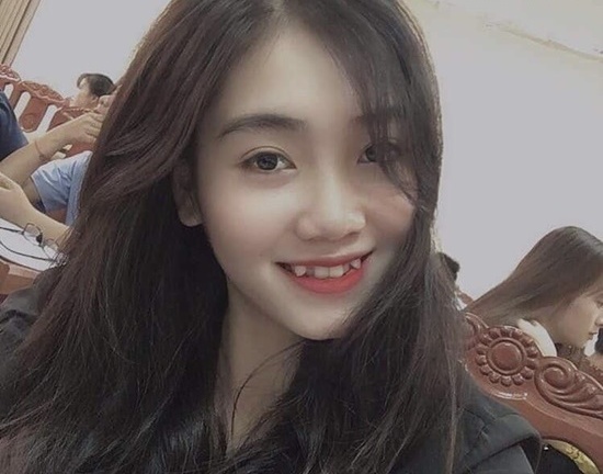 Ngỡ ngàng vẻ đẹp của nữ sinh Mường nhìn như gái Hàn Quốc, giật học bổng liên tiếp khiến bạn bè thán phục