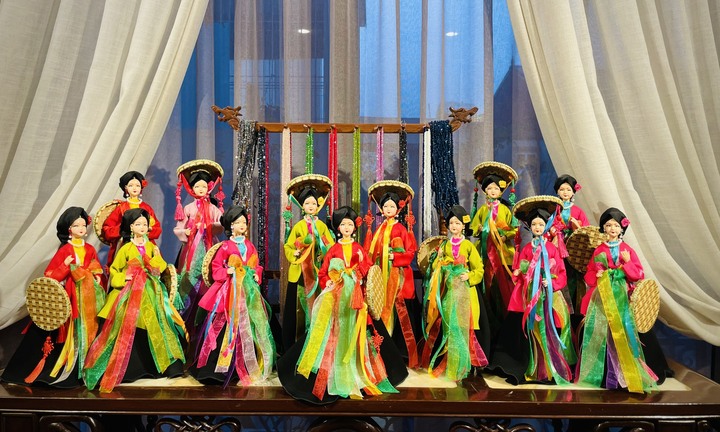 [E] Người “thổi hồn” vào búp bê mang trang phục 54 dân tộc Việt Nam - 7