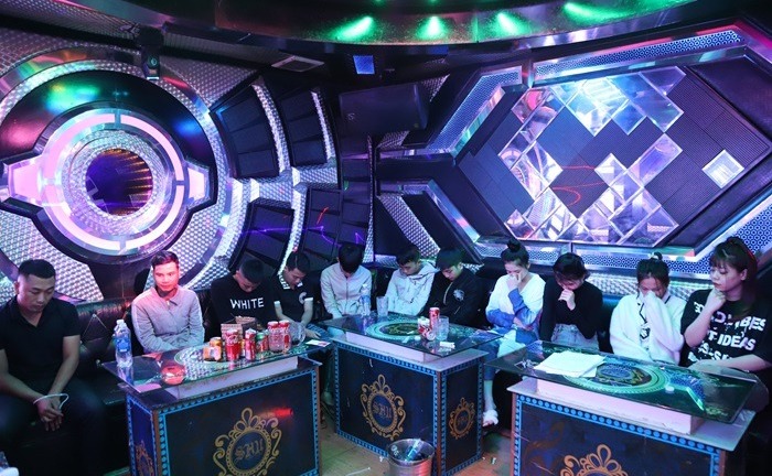 Bắt quả tang nhóm