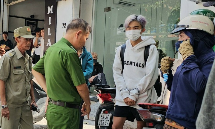 Đăng tìm con mất tích, người mẹ bị kẻ lừa đảo đòi 6.000 USD tiền chuộc