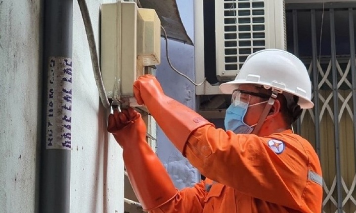 Từ 1/4, Điện lực TP.HCM chỉ thông báo tiền điện qua ứng dụng