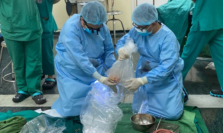 Gần 120 y bác sĩ lấy tạng người chết não ở tuyến tỉnh xuyên đêm