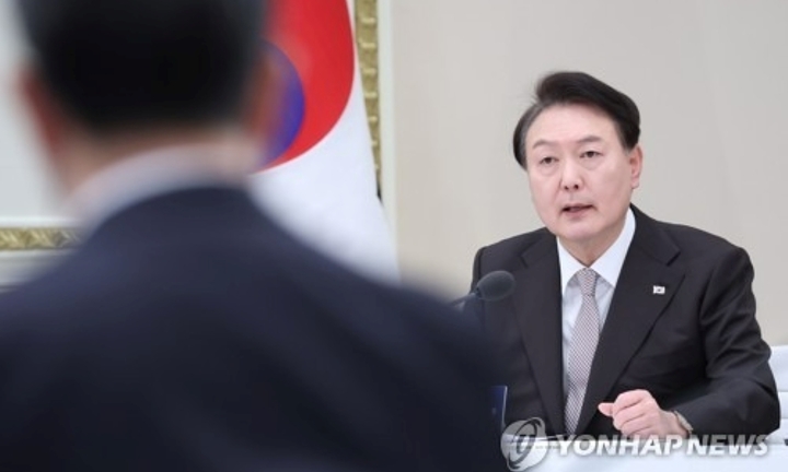 Căng thẳng y tế Hàn Quốc: Tổng thống Yoon Suk-yeol gặp gỡ đại diện bác sỹ tập sự