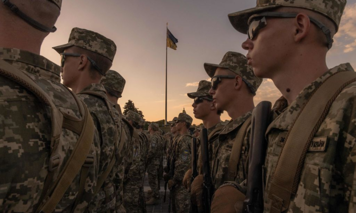 Hạ độ tuổi nhập ngũ khó giúp Ukraine thắng thế trước Nga