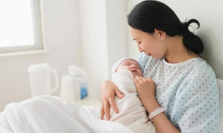 Những kiêng cữ sai lầm mà phụ nữ sau sinh thường hay mắc phải 