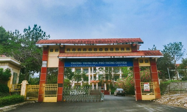 Sức khỏe nữ sinh lớp 11 rơi từ tầng 5 xuống sân trường hiện ra sao?