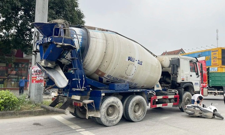 Va chạm với xe bồn, người phụ nữ mang bầu tử vong thương tâm