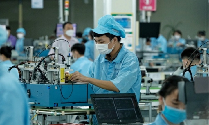 Nhiều doanh nghiệp đổi ngày làm việc để nghỉ dài ngày dịp lễ 30/4-1/5 