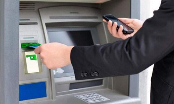 Những ngân hàng nào đang miễn phí rút tiền, chuyển tiền?