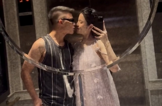 Quang Hải và vợ bầu Chu Thanh Huyền thư giãn cùng nhau tại Phú Quốc