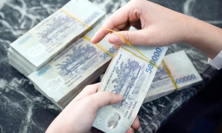 FE Credi lao đao, HD Saison không còn