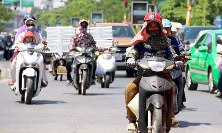 Miền Bắc nắng nóng gay gắt, có nơi gần 42 độ C