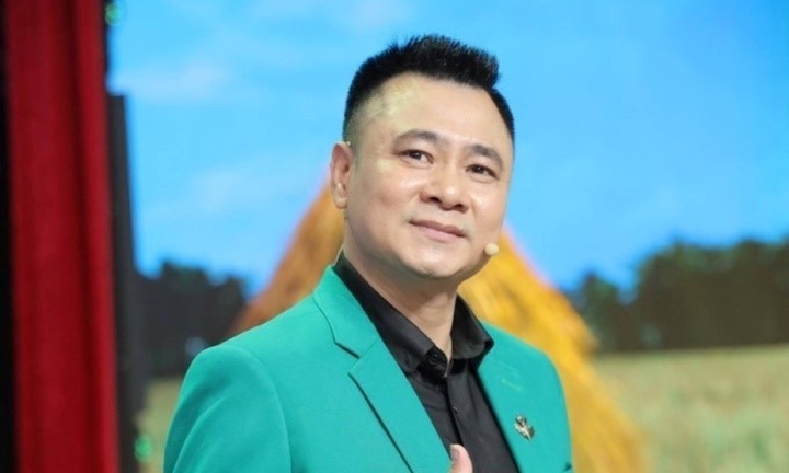 NSND Tự Long: Hạnh phúc viên mãn bên vợ giảng viên, trở thành thí sinh ở tuổi 51