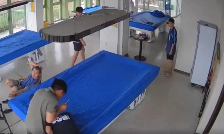 Đắk Lắk: Điều tra vụ người đàn ông mang hung khí tấn công nhiều người trong quán bida