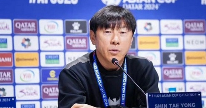 HLV Shin Tae-yong bất ngờ nhắc tới tuyển Việt Nam sau khi 