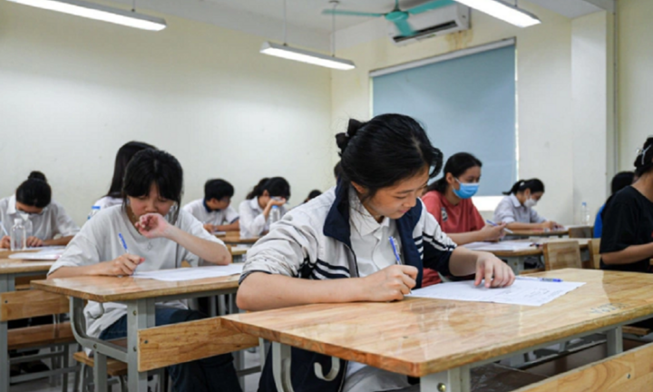 Hôm nay (19/4), học sinh Hà Nội nộp phiếu Đăng ký dự tuyển vào lớp 10