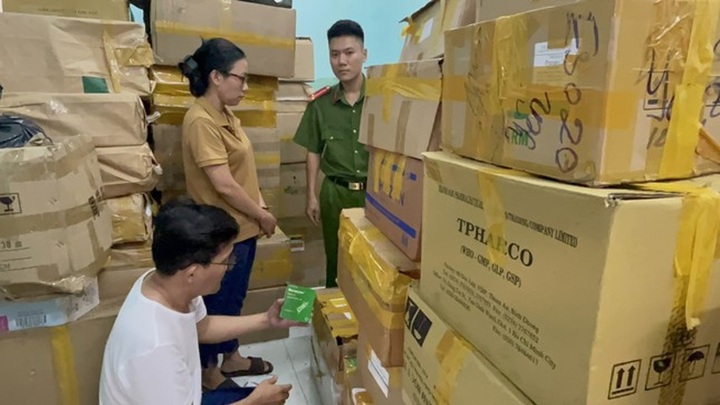 Triệt phá đường dây sản xuất tân dược giả từ thuốc hết date, thuốc trôi nổi