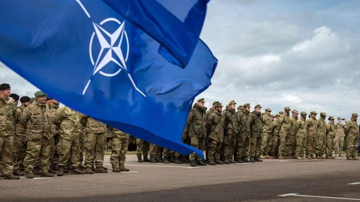 NATO bất ngờ thừa nhận có quân nhân đồn trú ở Ukraine