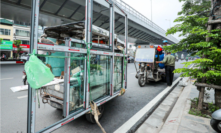 Người điều khiển xe ba gác có cần bằng lái xe không?