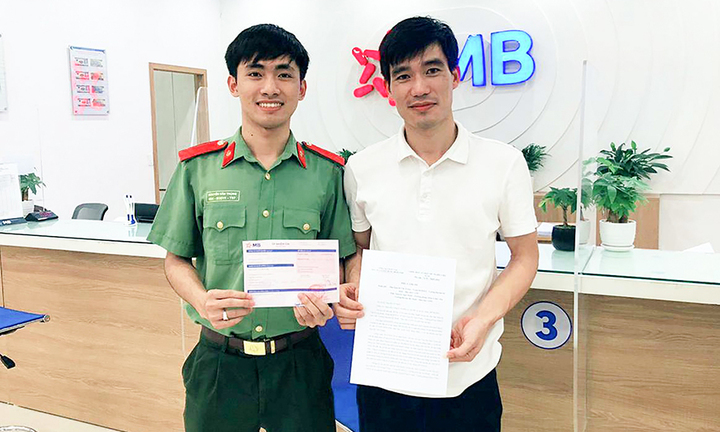 Nam sinh Trường Đại học Kỹ thuật - Hậu cần trả lại gần 500 triệu chuyển nhầm