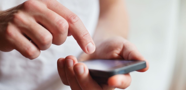 Lực lượng 141 có được phép kiểm tra điện thoại của người dân?