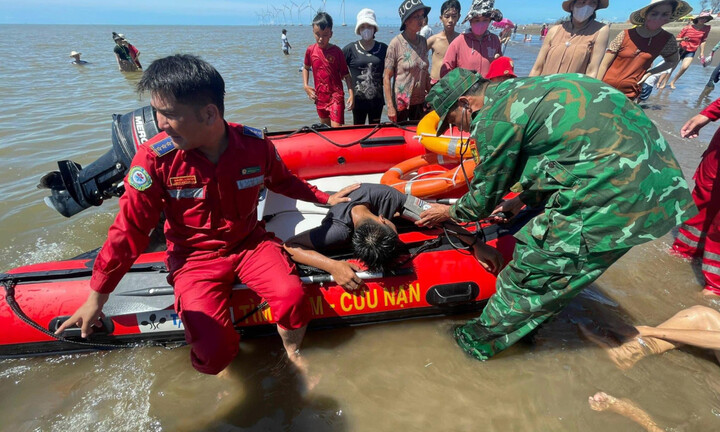 Kịp thời cứu sống 2 thiếu niên bị đuối nước ở Trà Vinh 