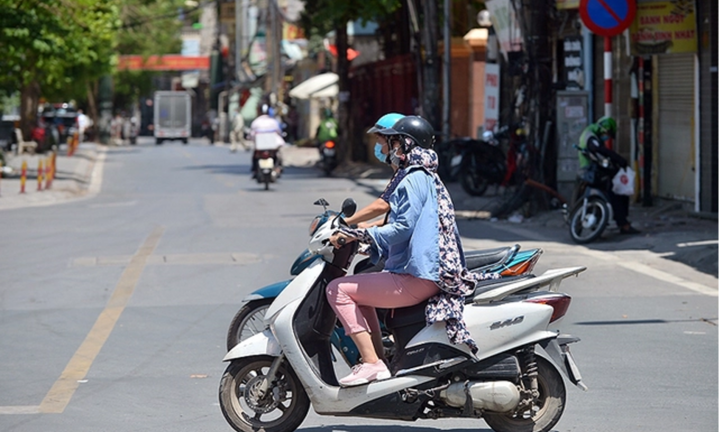 Nắng nóng đặc biệt gay gắt, có nơi trên 42 độ