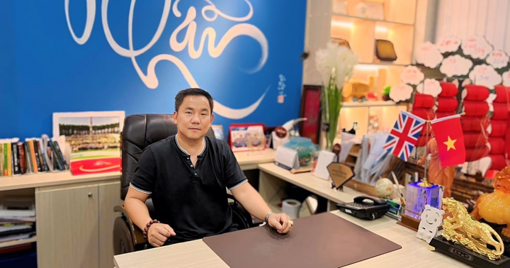 Trò chuyện cùng Lữ Quang Minh - Người mang sứ mệnh bảo vệ sức khỏe cộng đồng cùng với Emguarde