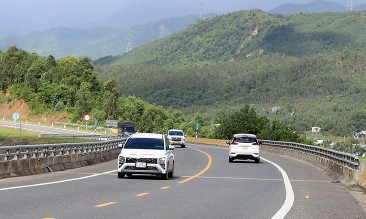 Cần khoảng 7.000 tỷ đồng để mở rộng cao tốc Cam Lộ - La Sơn lên 4 làn xe