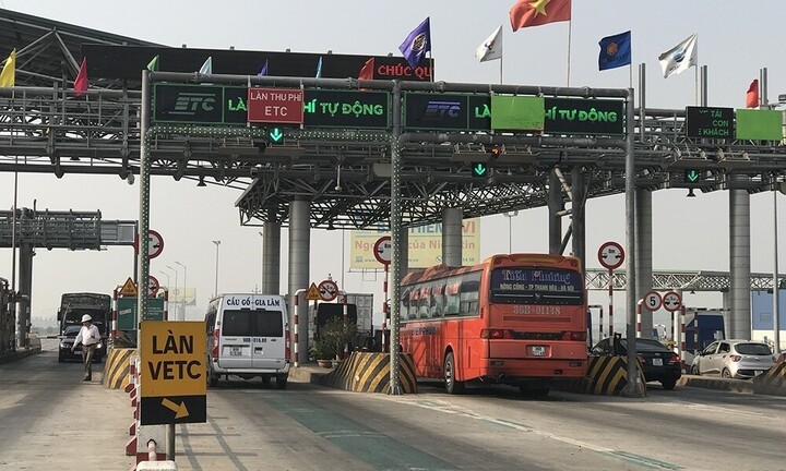 Xe ô tô không đủ tiền trong tài khoản trả phí tự động có bị phạt?