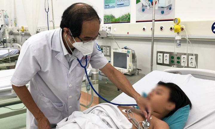 Vụ nghi ngộ độc bánh mì ở Đồng Nai: Công an lấy mẫu thức ăn để giám định