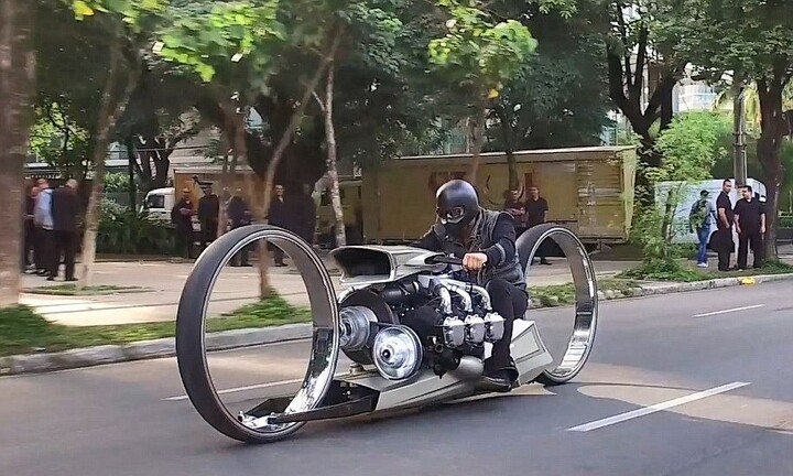 Cận cảnh chiếc xe mô tô 