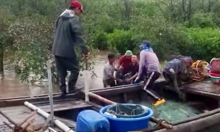 Nghi sét đánh tử vong người đàn ông khi đi bắt cá