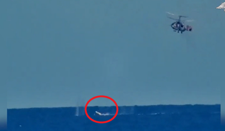 Nga dội hỏa lực, xóa sổ xuồng không người lái Ukraine trên biển Đen